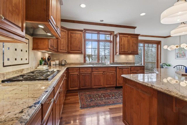 W77N982 Cranes Crossing, Cedarburg, WI 53012