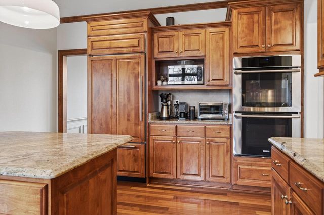 W77N982 Cranes Crossing, Cedarburg, WI 53012