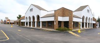 401 N Riverside Drive, Gurnee, IL 60031