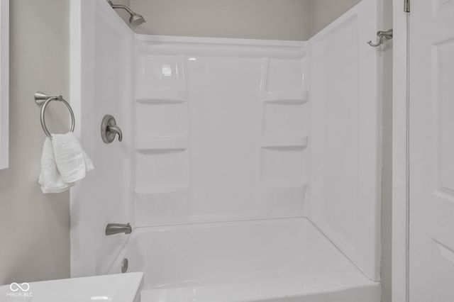 1317 Bramble Way, Anderson, IN 46011