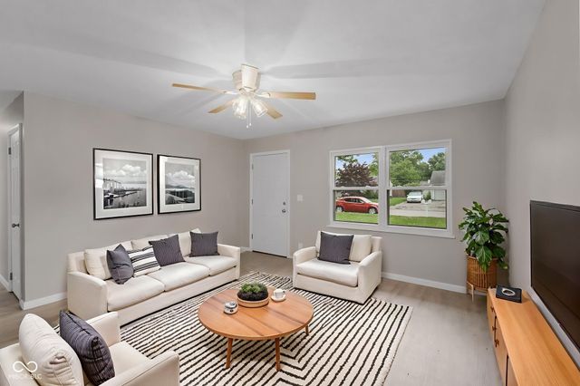 1317 Bramble Way, Anderson, IN 46011