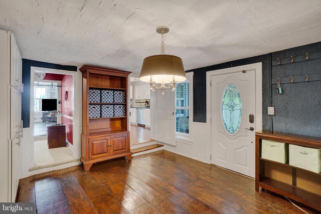 136 S MAIN ST, Shrewsbury, PA 17361