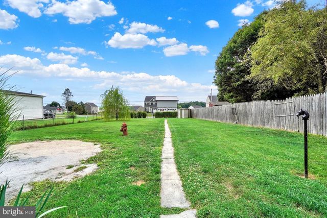 136 S MAIN ST, Shrewsbury, PA 17361