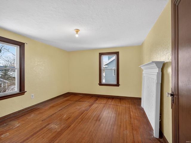 1701 Fairhill Road, Fort Wayne, IN 46808