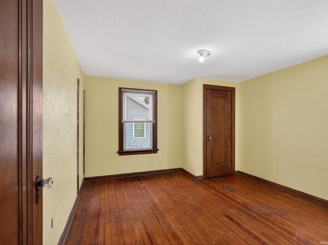 1701 Fairhill Road, Fort Wayne, IN 46808