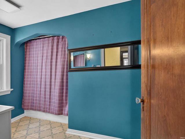 1701 Fairhill Road, Fort Wayne, IN 46808