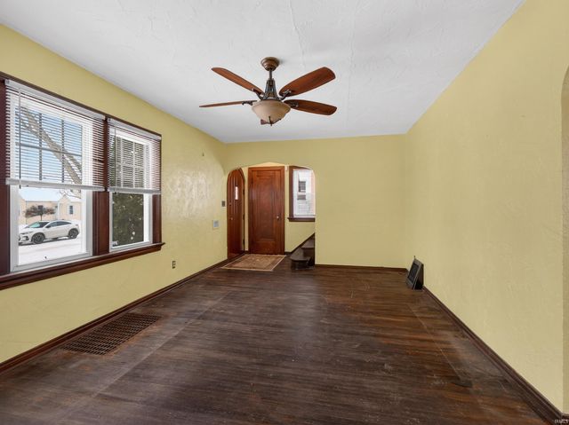 1701 Fairhill Road, Fort Wayne, IN 46808