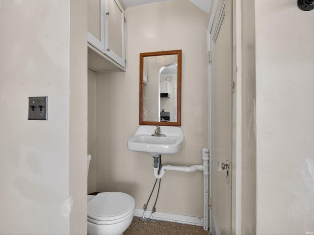 1701 Fairhill Road, Fort Wayne, IN 46808