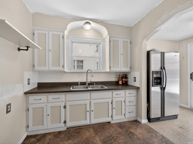 1701 Fairhill Road, Fort Wayne, IN 46808