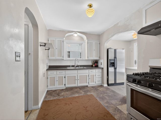 1701 Fairhill Road, Fort Wayne, IN 46808