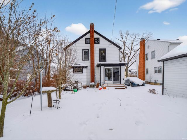 1701 Fairhill Road, Fort Wayne, IN 46808