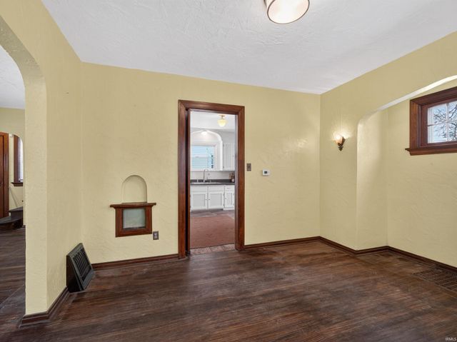 1701 Fairhill Road, Fort Wayne, IN 46808