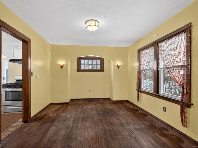 1701 Fairhill Road, Fort Wayne, IN 46808