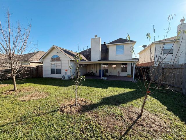 9106 S Ferndale Place Drive, Houston, TX 77064