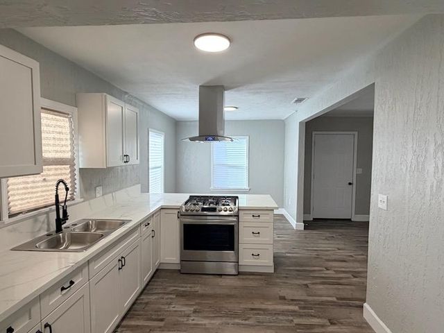 4519 E Tulare, Fresno, CA 93702