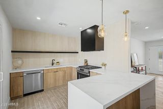 3636 N 21ST Avenue, Phoenix, AZ 85015