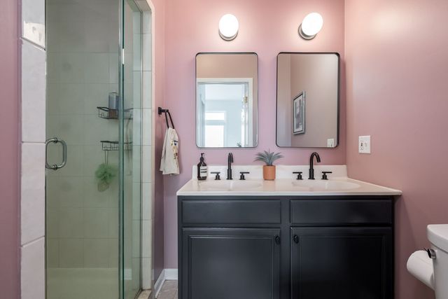 2849 N Damen Avenue 3, Chicago, IL 60618