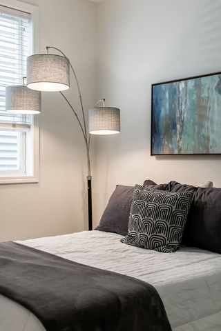 2849 N Damen Avenue 3, Chicago, IL 60618