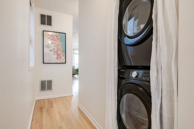 2849 N Damen Avenue 3, Chicago, IL 60618