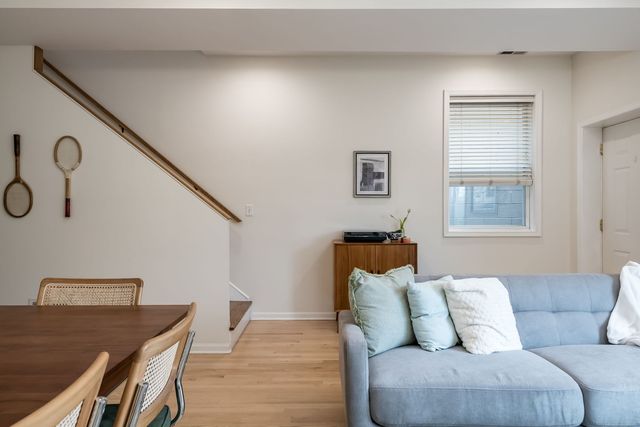 2849 N Damen Avenue 3, Chicago, IL 60618