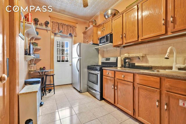 352 New York Avenue, New York City, NY 11213