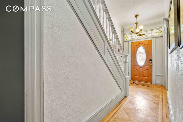 352 New York Avenue, New York City, NY 11213