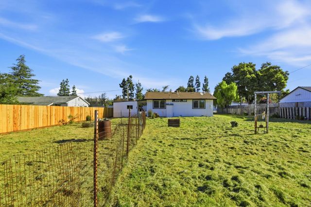 3110 Airline Highway, Hollister, CA 95023