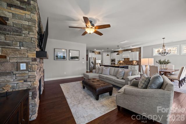 14918 Marymont Avenue, Huntersville, NC 28078