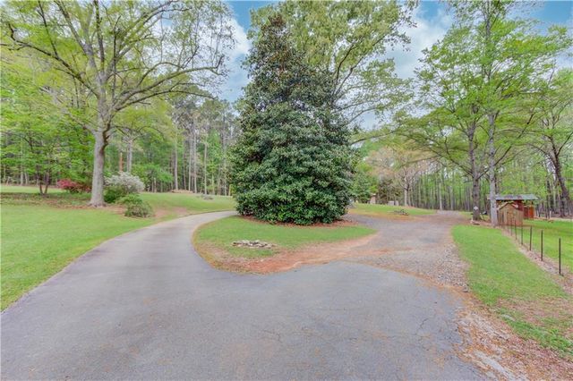 207 Boogers Hill Road, Oxford, GA 30054