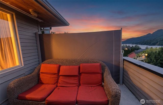 18064 Mariposa Lane, Mount Vernon, WA 98274