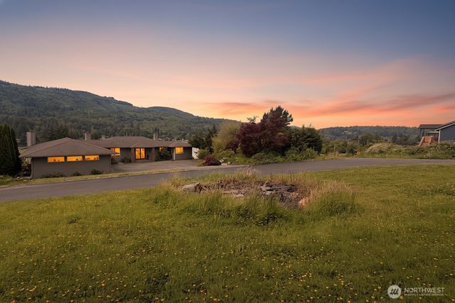 18064 Mariposa Lane, Mount Vernon, WA 98274