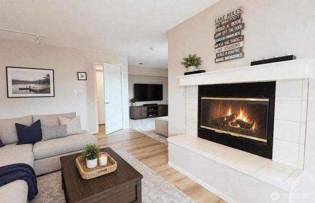 18064 Mariposa Lane, Mount Vernon, WA 98274