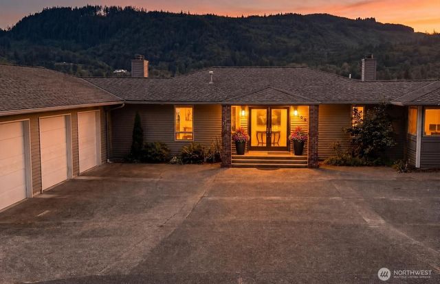 18064 Mariposa Lane, Mount Vernon, WA 98274