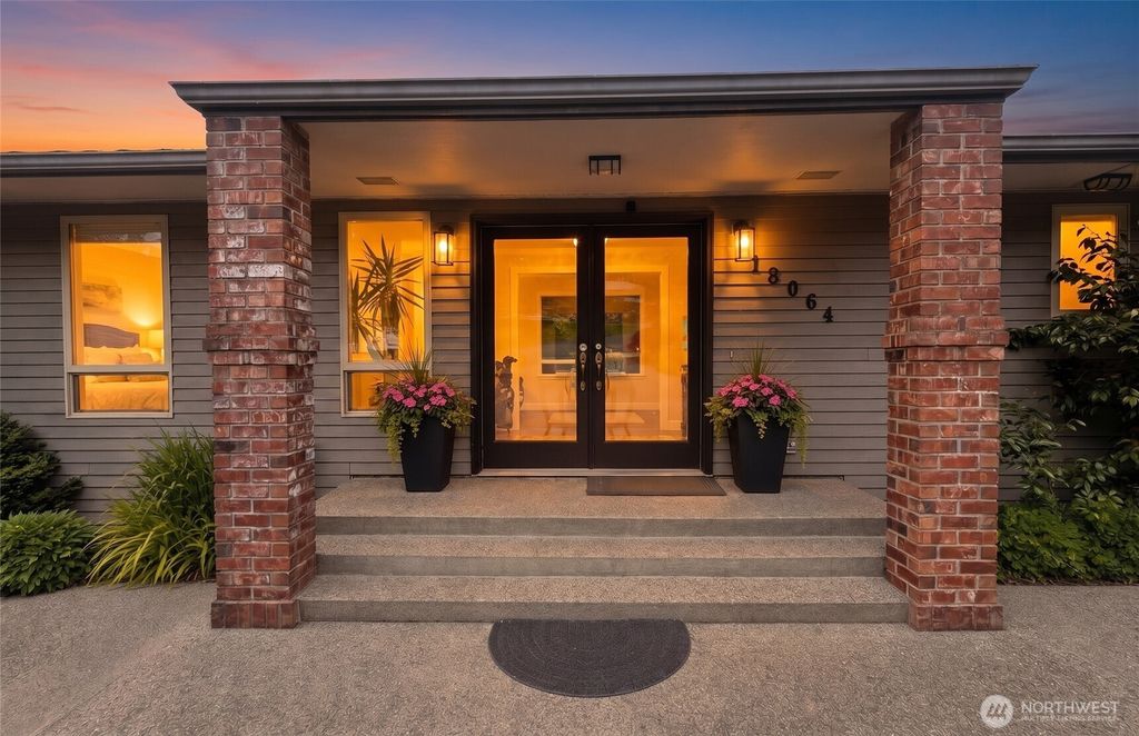 18064 Mariposa Lane, Mount Vernon, WA 98274