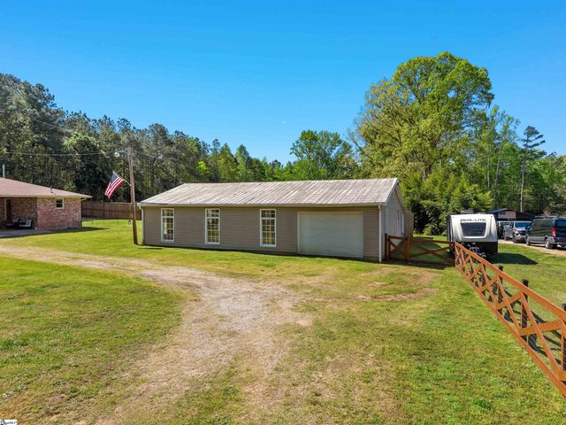 2228 Cross Anchor Road, Woodruff, SC 29388