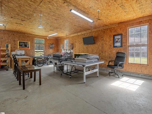 2228 Cross Anchor Road, Woodruff, SC 29388