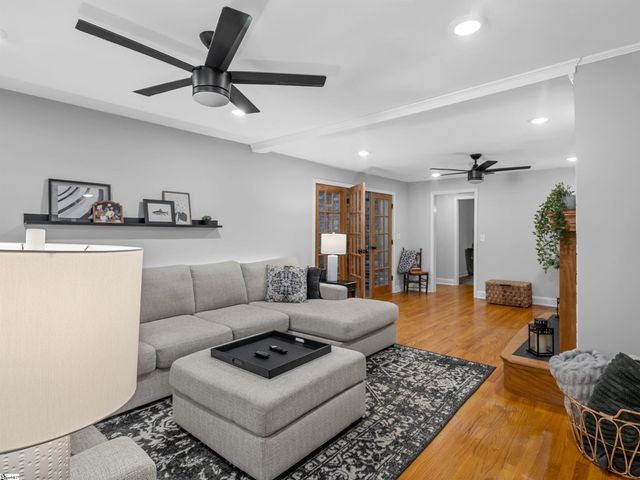 2228 Cross Anchor Road, Woodruff, SC 29388