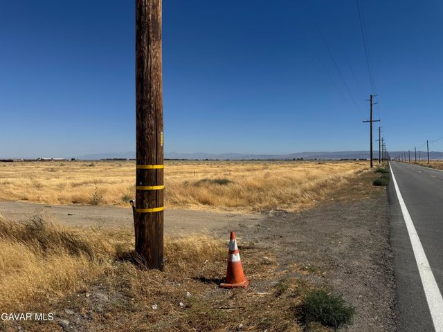W Cor 90th St. West & A10 Street, Lancaster, CA 93536