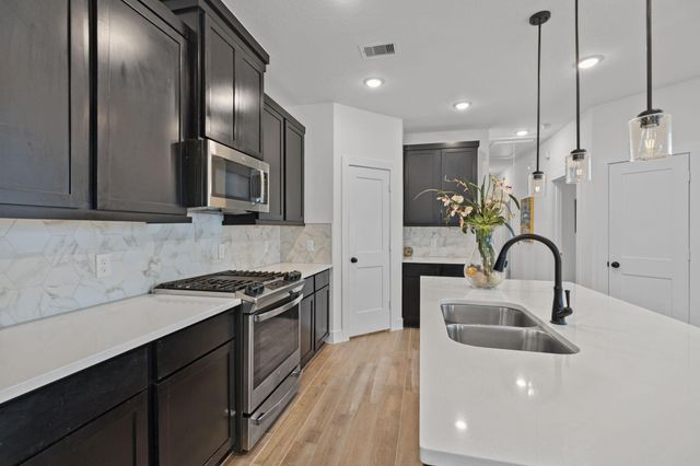 10031 Crescendo Way, Iowa Colony, TX 77583