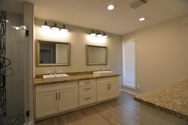 19118 Challe Circle W, Spring, TX 77373