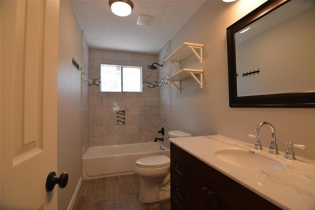 19118 Challe Circle W, Spring, TX 77373