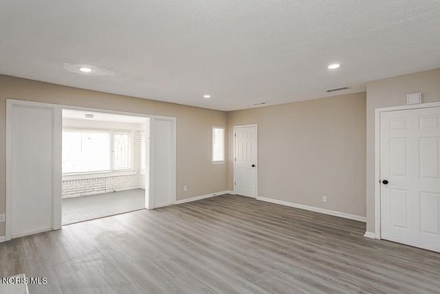 2337 Parkwood Avenue, Toledo, OH 43620