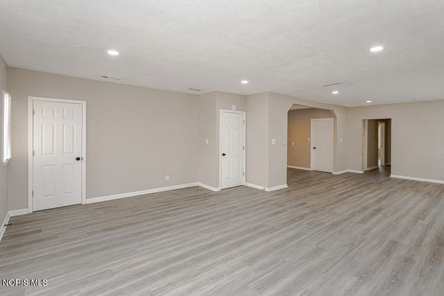 2337 Parkwood Avenue, Toledo, OH 43620