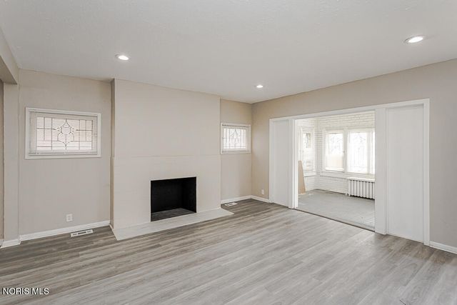 2337 Parkwood Avenue, Toledo, OH 43620