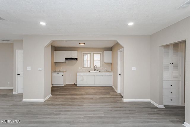 2337 Parkwood Avenue, Toledo, OH 43620