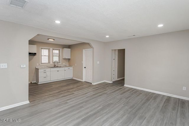 2337 Parkwood Avenue, Toledo, OH 43620