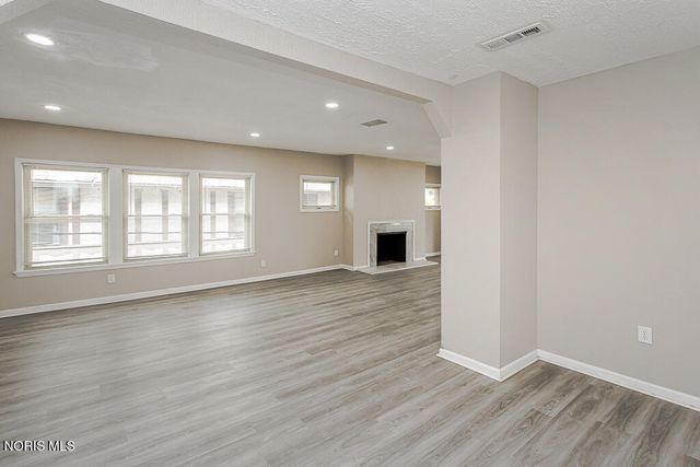 2337 Parkwood Avenue, Toledo, OH 43620