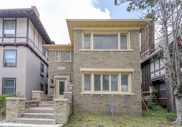 2337 Parkwood Avenue, Toledo, OH 43620