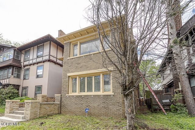 2337 Parkwood Avenue, Toledo, OH 43620