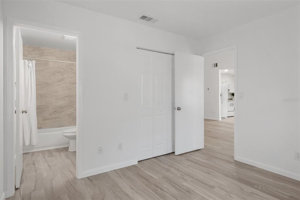 Image 25 of property listing at 3923 SHORESIDE CIRCLE, Tampa, FL 33624